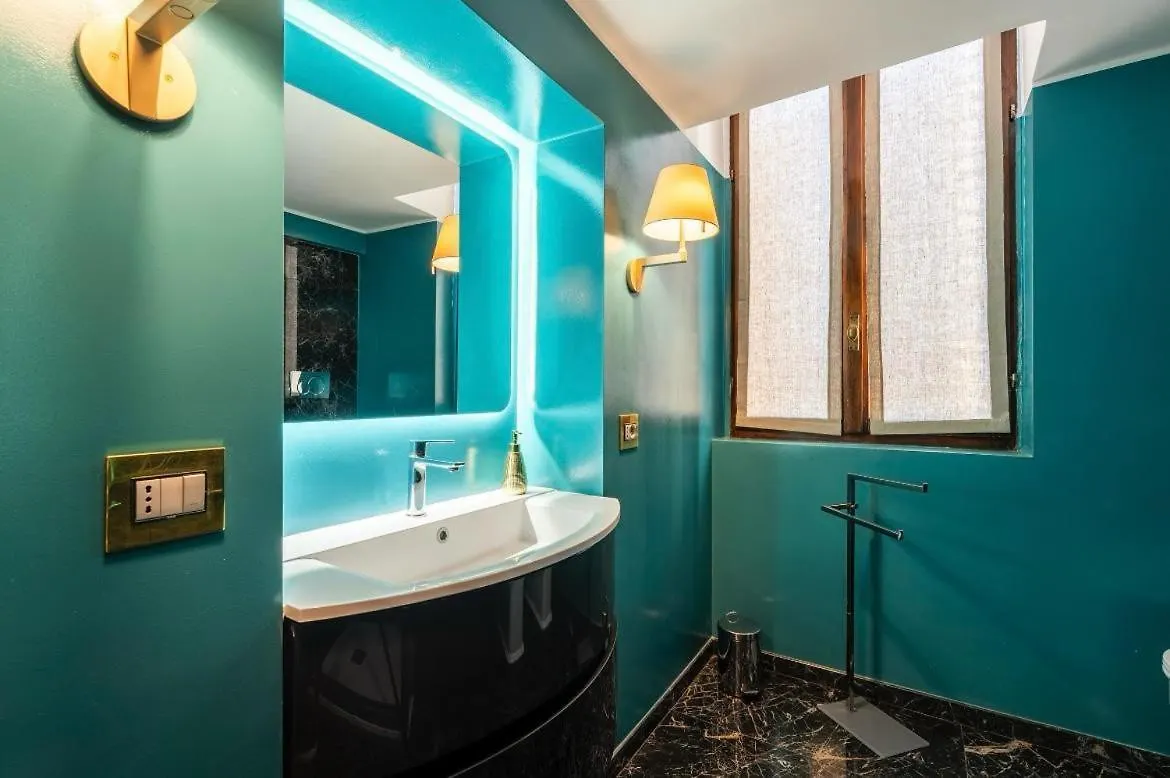 10 Minutes From The Duomo - Elegant Maison ميلان إيطاليا