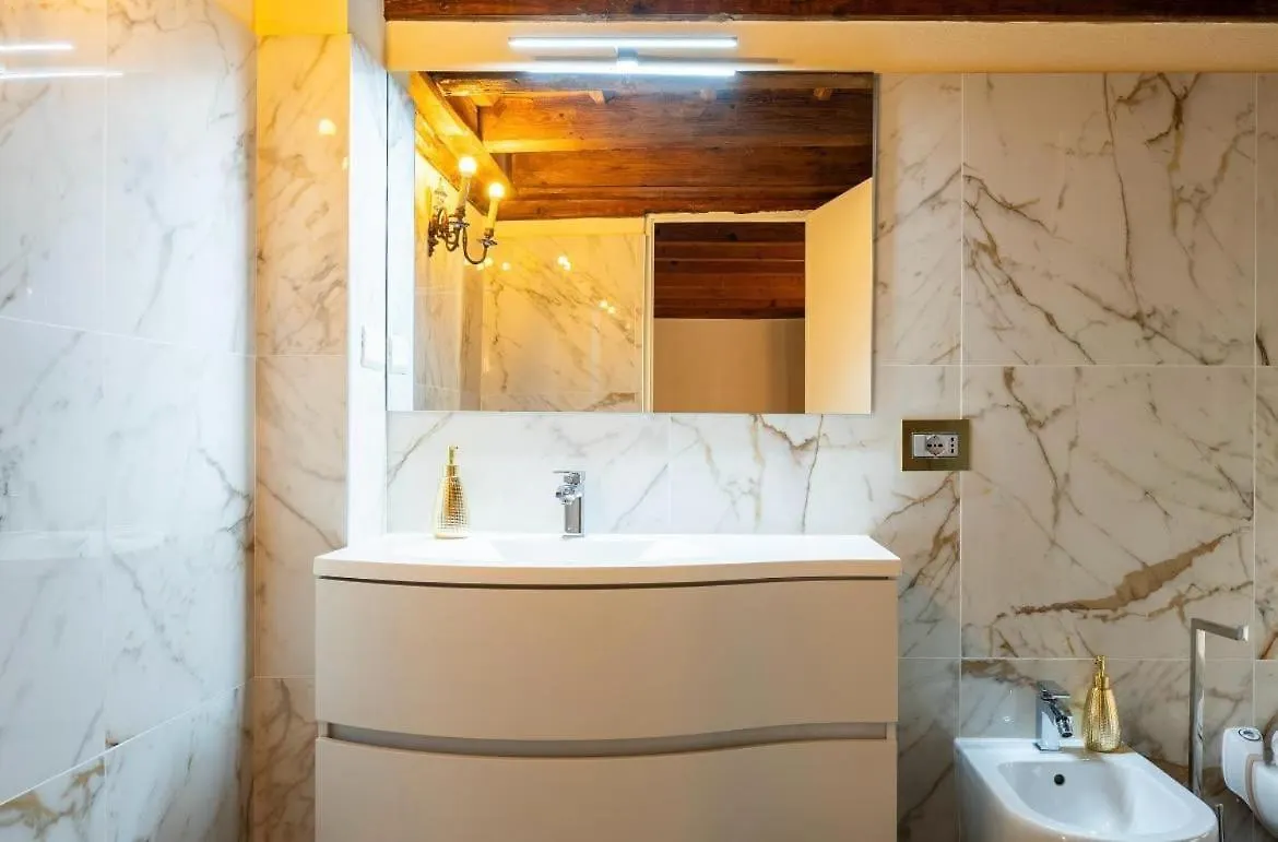 10 Minutes From The Duomo - Elegant Maison ميلان 0*,  إيطاليا